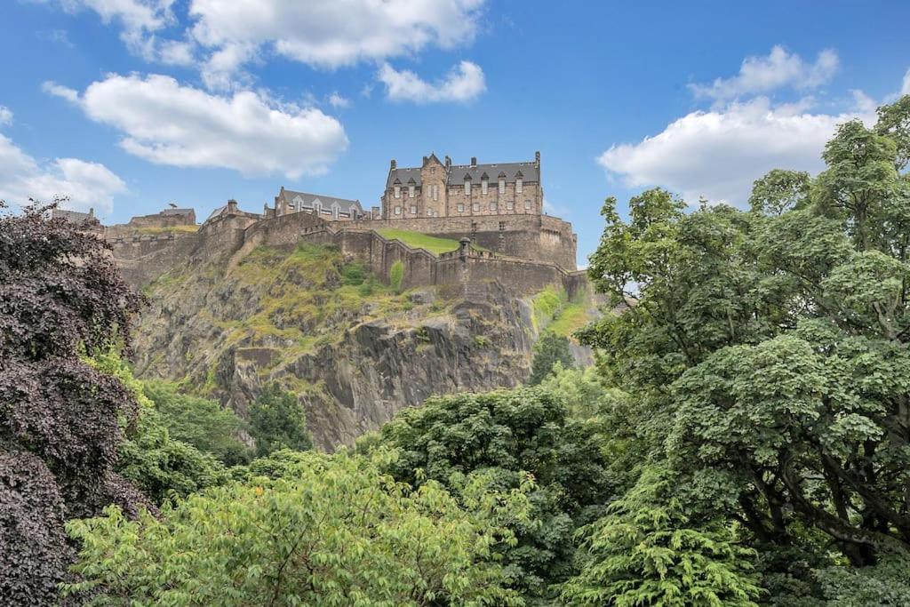 Cheerful Stays - Westend Cottage With Secured Parking Edimburgo Exterior foto